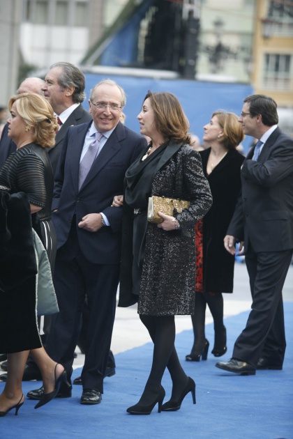 Llegada de invitados, premiados y autoridades a la ceremonia de los Premios Prncipe de Asturias 2010, celebrada en el Teatro Campoamor de Oviedo