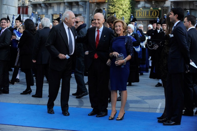 La alfombra roja se llena un ao ms de glamour antes de la ceremonia de entrega de los Premios Prncipe de Asturias 2011.