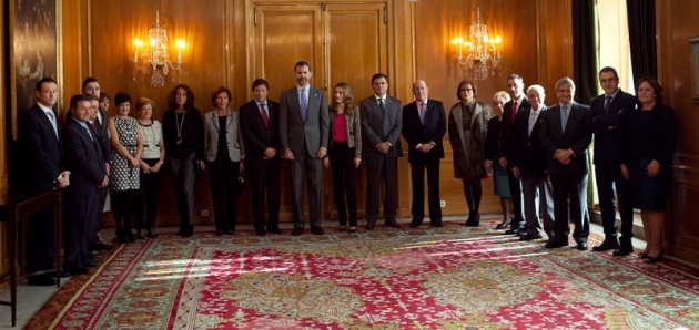 Los Prncipes con los galardonados este ao con las Medallas de Asturias.