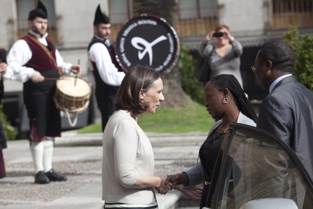 Llegada de Caddy Adzuba, Premio Prncipe de Asturias de la Concordia 2014