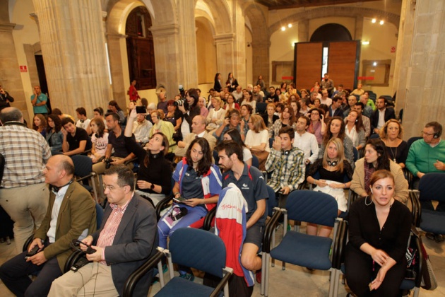 "Podis ser los mejores del mundo", asegura Wittenberg en su encuentro con un centenar de jvenes atletas gijoneses